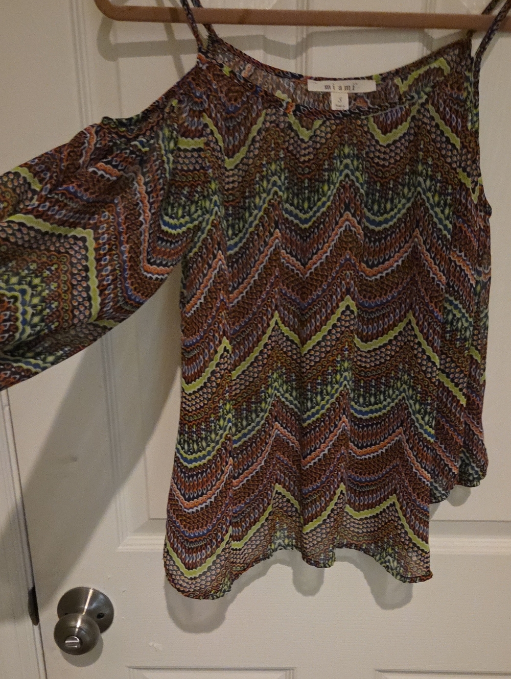 miami Multicolor Zigzag In Brown & Green With Bishop Sleeves.